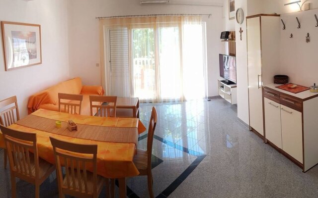 Beautiful 3-bed Apartment With big Terasse in Nin