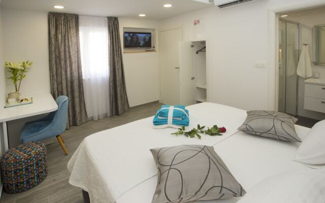 Central Old Town Rooms