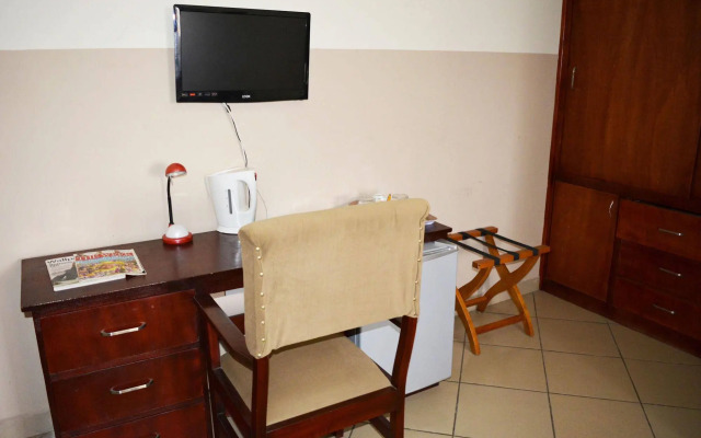 Kunta Kinte Hotel