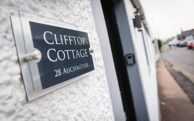 Clifftop Cottage - A Seaside Sanctuary