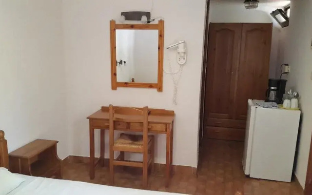 Stelios Rooms