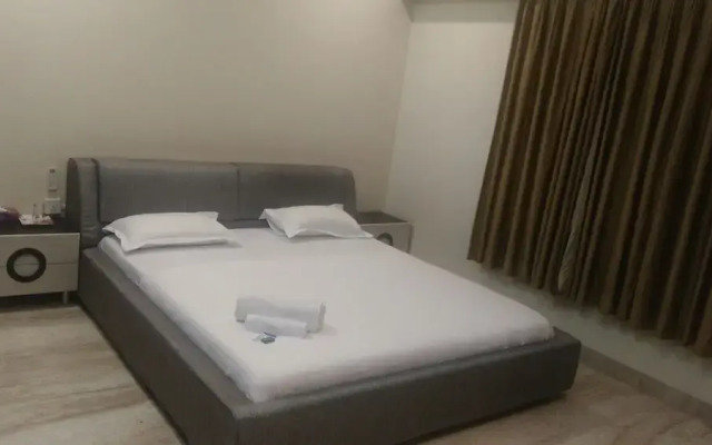 Kalpatharuvu-KNY Service Apartment