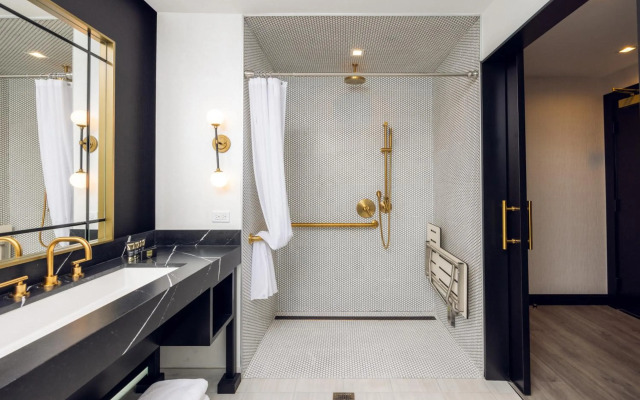 The Godfrey Hotel Hollywood