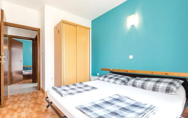 Amazing Apartment in Makarska With 2 Bedrooms and Wifi
