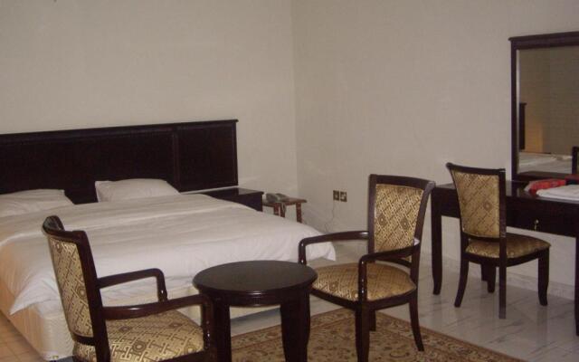 Gulf Crown Hotel Apartment