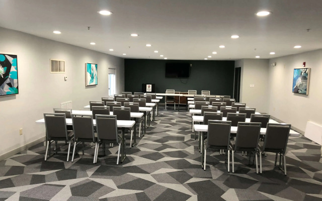 Best Western Plus Vermilion River Inn & Suites