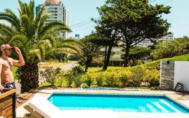 Hostel La Cabaña