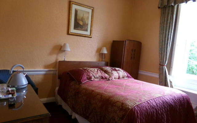 Averon  Guest House