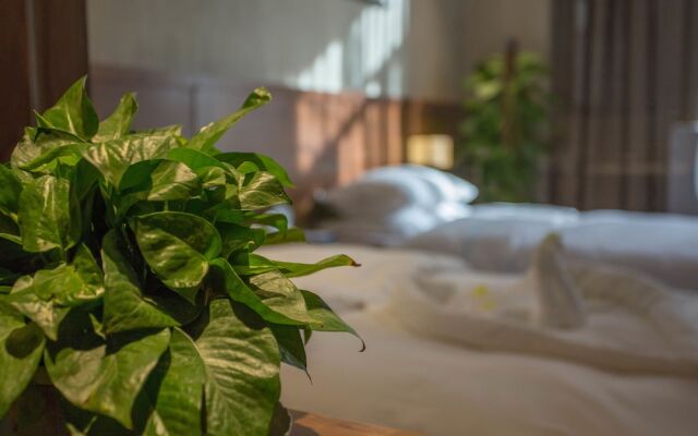 Yantai Dexin International Hotel