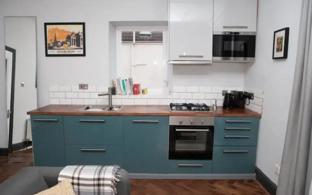 Spacious Victorian Flat in the Heart of Bristol