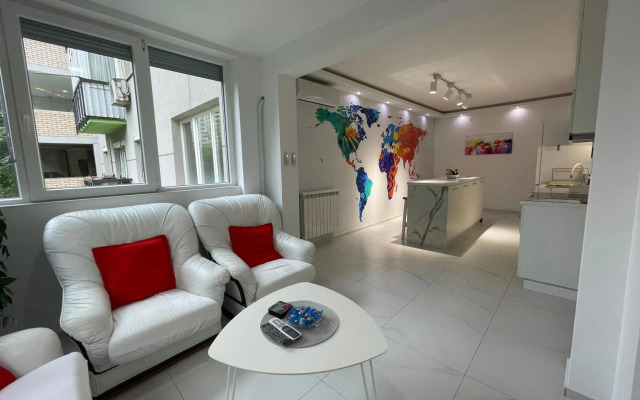 EVAs WorldMap Apartment