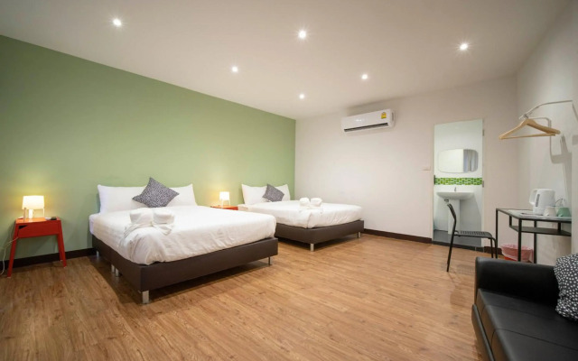 Resort V - MRT Huai Khwang