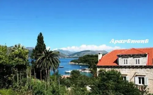 Sandy Beach Apartments