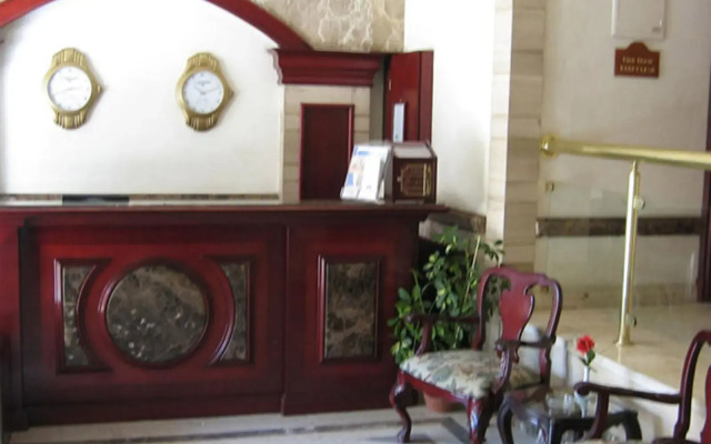 Philippe Luxor Hotel