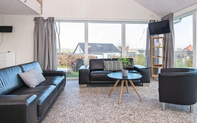 10 Person Holiday Home in Ronde