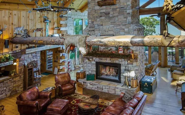 White River Lodge Bed and Breakfast