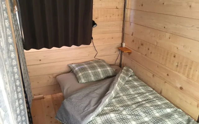 Guest House Coco Garage - Hostel