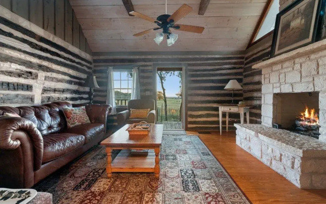 Chula Vista 1 Bedroom Cabin by RedAwning