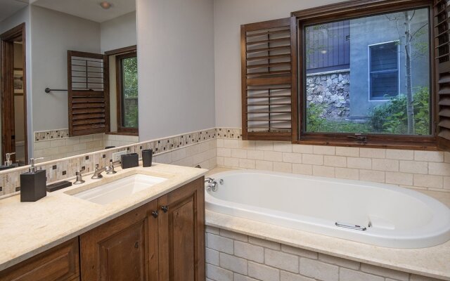 Cascade Village Condo