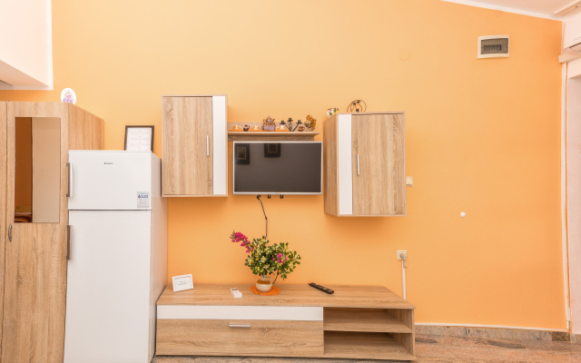 Orange Apartment Sea View