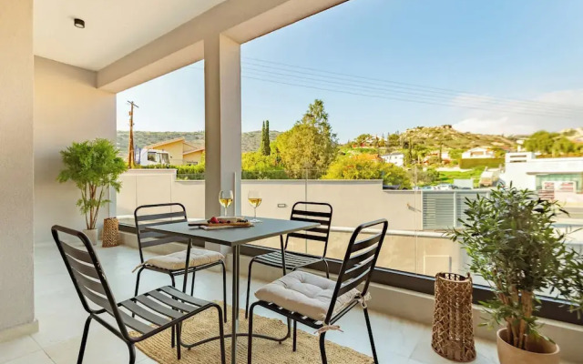Sanders River Plaza Limassol Apartment