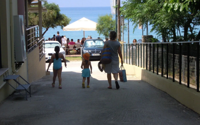 Hotel Loukas Vrachos