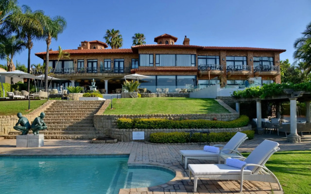 Apogee Boutique Hotel & Spa