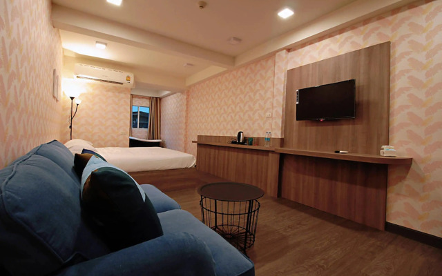 R 17 Living Hotel