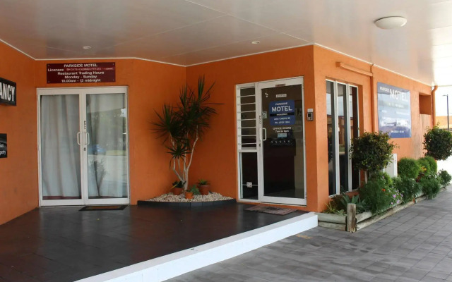 Parkside Motel