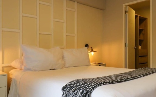w Splendid 1BR With Balcony in Miraflores