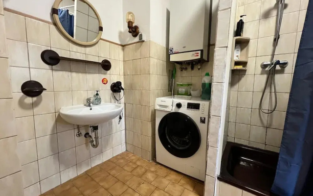 EasyStay 3BR shared Apt. Near Meidling