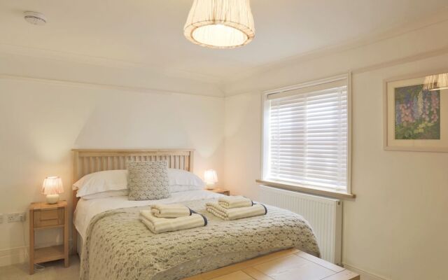 Stylish Holiday Home in Snape With Garden