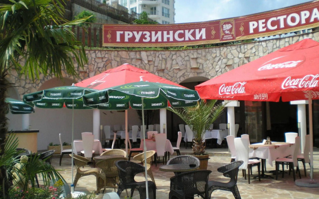Etara Apartments