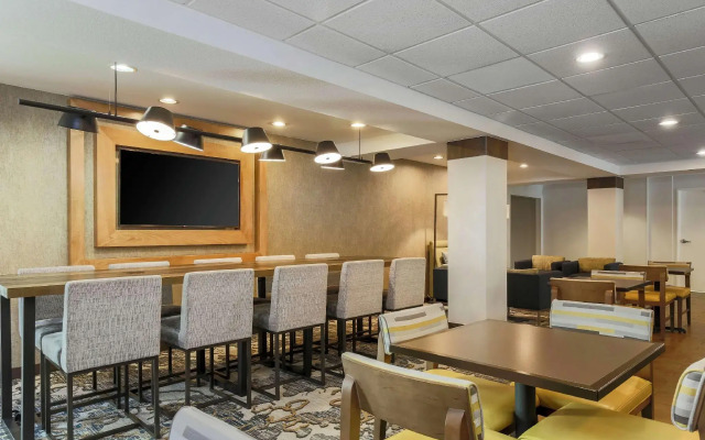 Hampton Inn & Suites Denver Tech Center