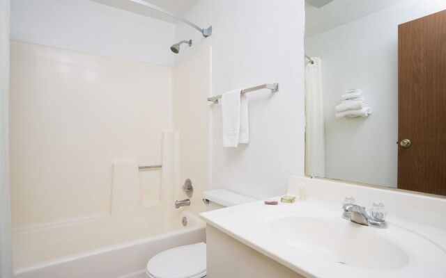 Super 8 By Wyndham Ogden