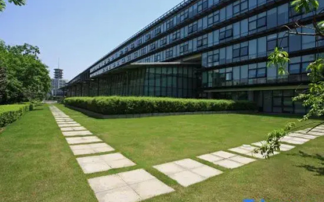 Hangzhou Zheda Science and Technology Park Hotel (Ant A Space Gudang Xincun Subway Station)
