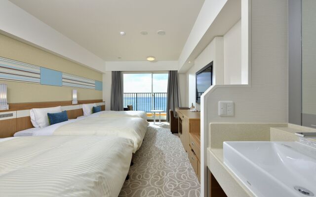 Vessel Hotel Campana Okinawa