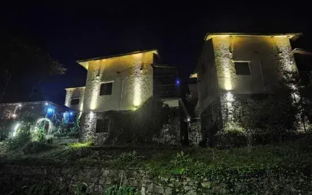 Xinlv Time Inn (Yuanyang Terraced Field Scenic Area)
