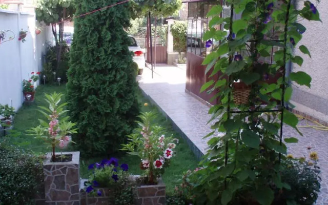 Minchevi Guest House