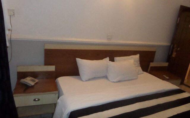 St Mathias Hotel