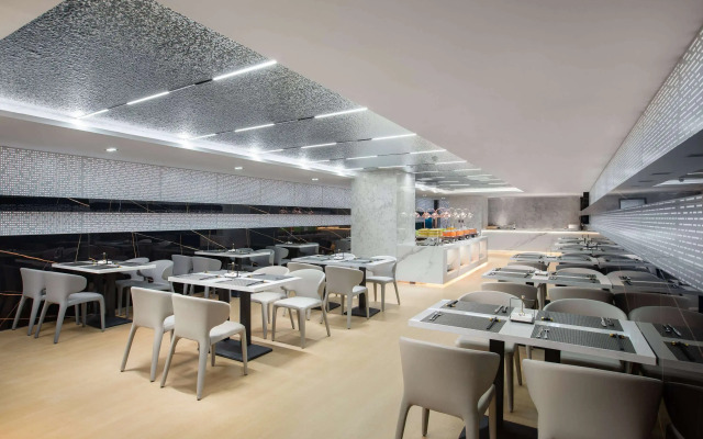 Microtel By Wyndham Handan New Century
