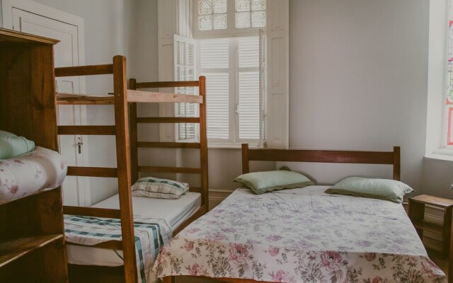 Vila Santa Eulália Hostel