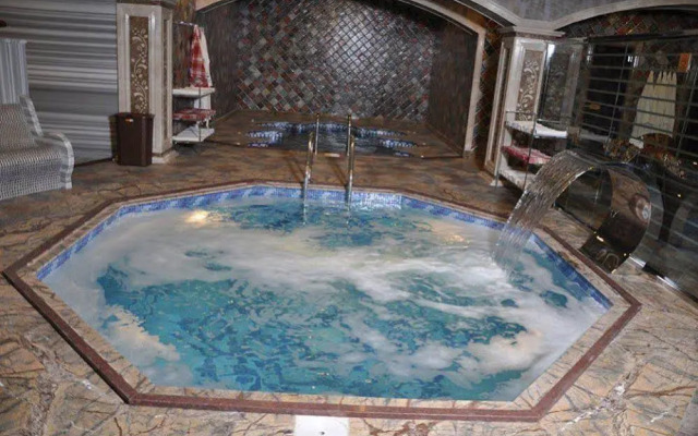 Joyy Hotel & Spa