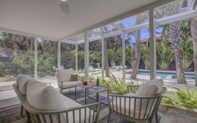 Majestic Coastal Escape