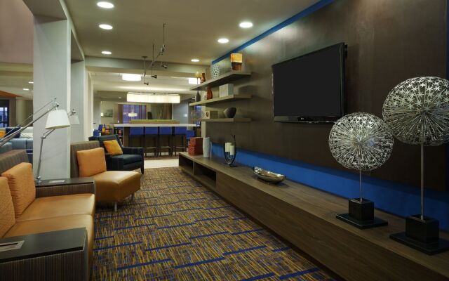 Courtyard Chicago St. Charles