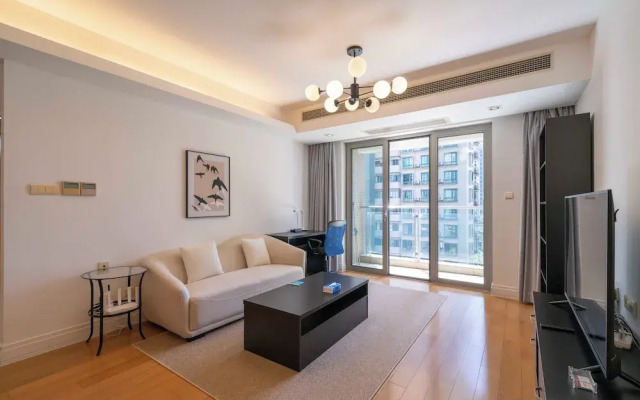 Tyms 1BR 1BA Apt Xujiahui Metro