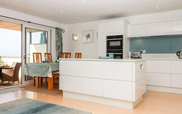 4 Burgh Island Causeway