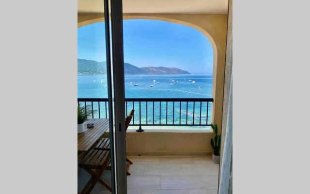 Appartement 3 pers sur la plage, accès direct mer