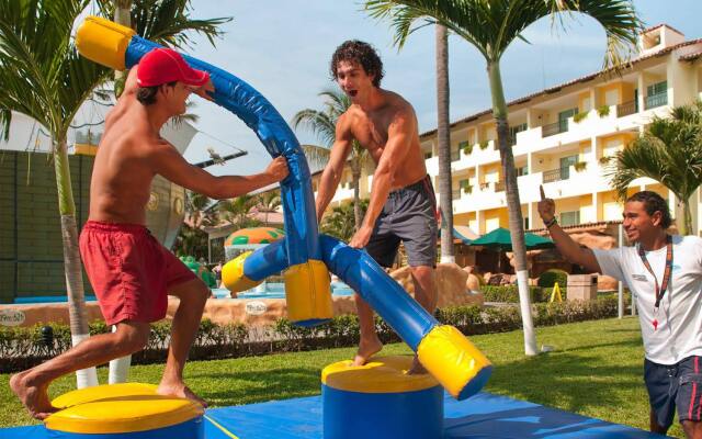 Crown Paradise Club Puerto Vallarta All Inclusive