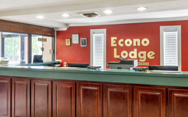 Econo Lodge Burlington I-40